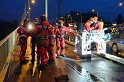 Einsatz BF Hoehenretter Koelner Seilbahn Hoehe Zoobruecke P2290